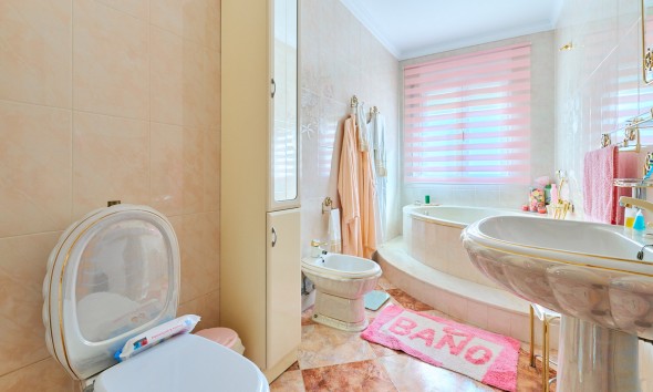 Revente - Maison mitoyenne - Turre