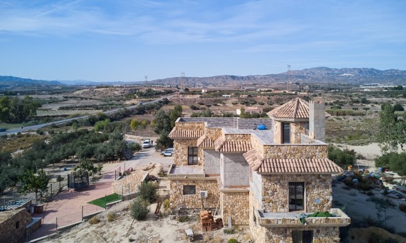 Herverkoop - Villa / Halfvrijstaand - Turre