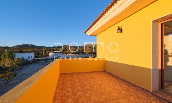 Long Term Rental - Villa / Semi-detached Villa - Tijola