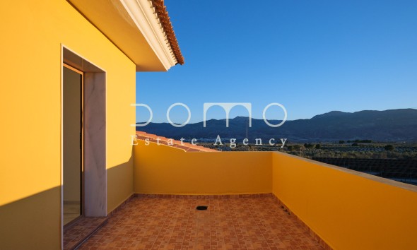 Long Term Rental - Villa / Semi-detached Villa - Tijola