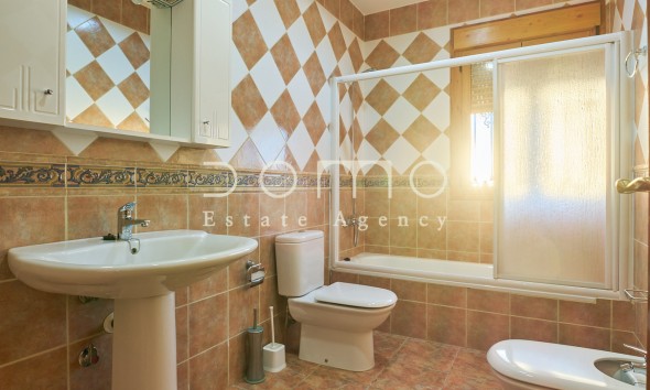 Long Term Rental - Villa / Semi-detached Villa - Tijola