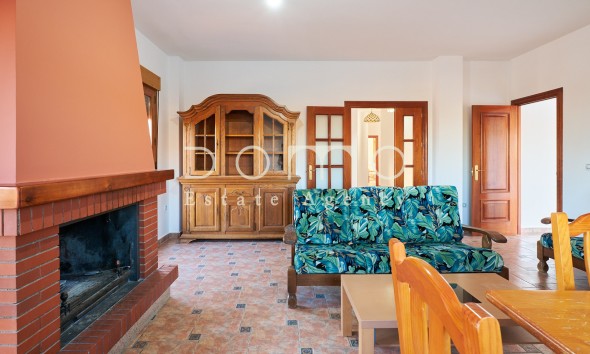 Long Term Rental - Villa / Semi-detached Villa - Tijola