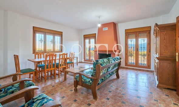 Long Term Rental - Villa / Semi-detached Villa - Tijola