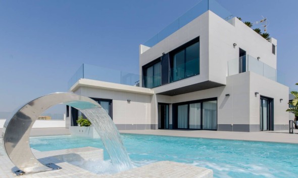 Obra nueva - Villa / Chalet - Orihuela
