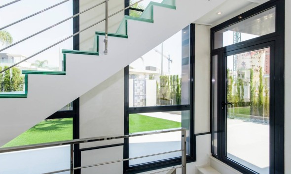 Obra nueva - Villa / Chalet - Orihuela