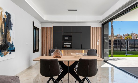 Obra nueva - Unifamiliar - La Finca Golf