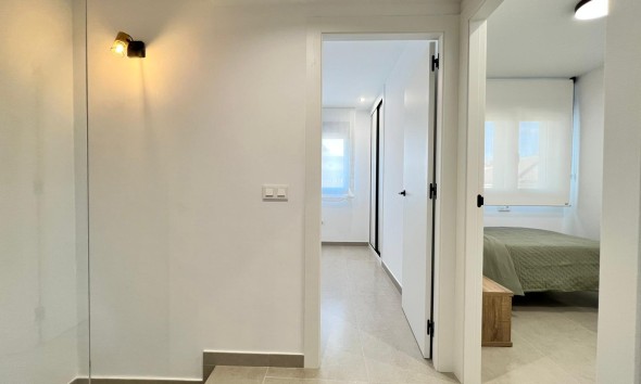 Neue Gebäude - terraced - Benferri