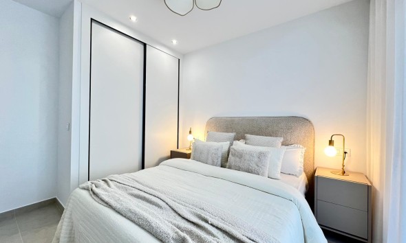 Neue Gebäude - terraced - Benferri