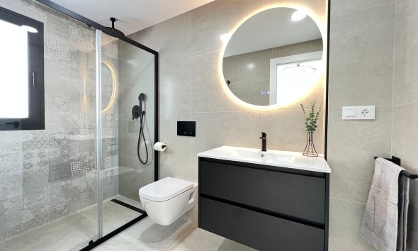 Neue Gebäude - terraced - Benferri