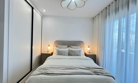 Neue Gebäude - terraced - Benferri