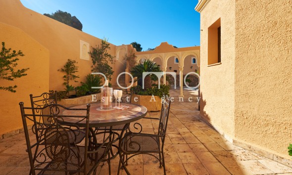 Resale - Villa / Semi-detached Villa - Turre - Sierra Cabrera