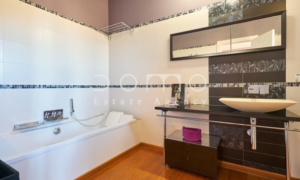 Resale - Villa / Semi-detached Villa - Turre - Sierra Cabrera