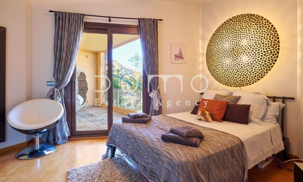 Resale - Villa / Semi-detached Villa - Turre - Sierra Cabrera