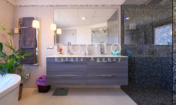 Resale - Villa / Semi-detached Villa - Turre - Sierra Cabrera