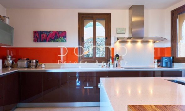 Resale - Villa / Semi-detached Villa - Turre - Sierra Cabrera