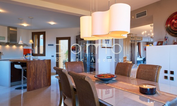 Resale - Villa / Semi-detached Villa - Turre - Sierra Cabrera