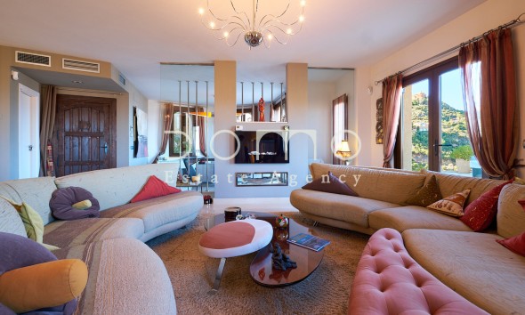 Resale - Villa / Semi-detached Villa - Turre - Sierra Cabrera