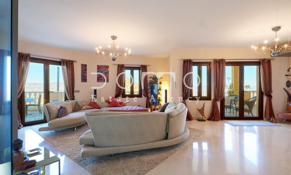 Resale - Villa / Semi-detached Villa - Turre - Sierra Cabrera