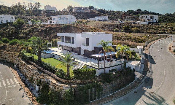 New Build - Villa / Semi-detached Villa - Mijas