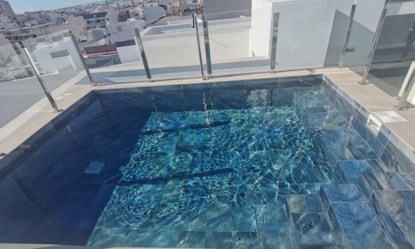 Obra nueva - Apartamento / piso - Torrevieja