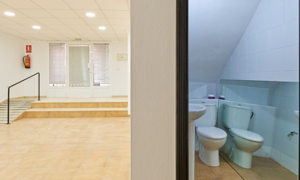 Long Term Rental - Commercial - Vera