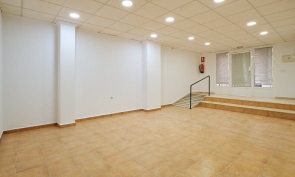 Long Term Rental - Commercial - Vera