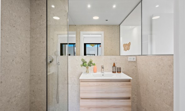 Obra nueva - Unifamiliar - Los Alcázares