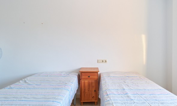 Resale - Apartment / flat - Turre