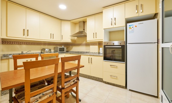 Resale - Apartment / flat - Turre