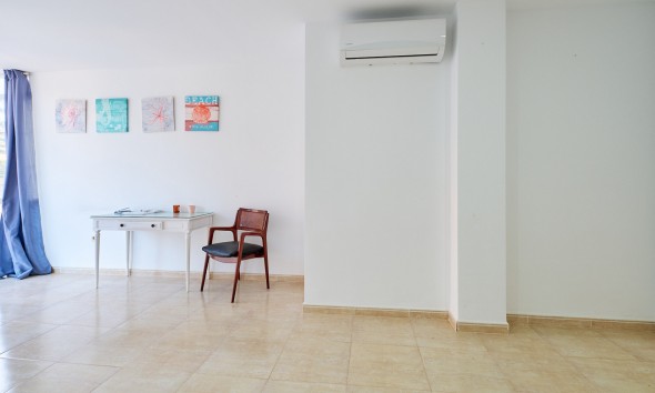 Resale - Apartment / flat - Turre