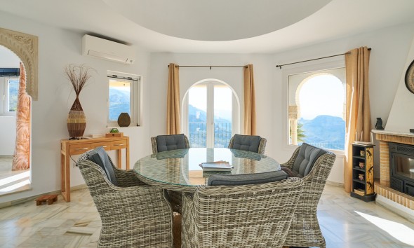  Living-dining room with mountain views in a villa for sale in Sierra Cabrera, Turre, Almería