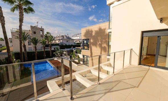 Nouvelle construction - Villa  - Torrevieja