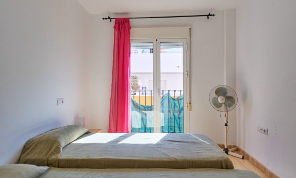 Resale - Apartment / flat - Turre