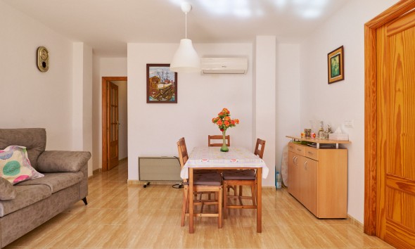 Resale - Apartment / flat - Turre