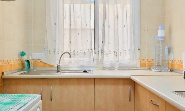 Resale - Apartment / flat - Turre