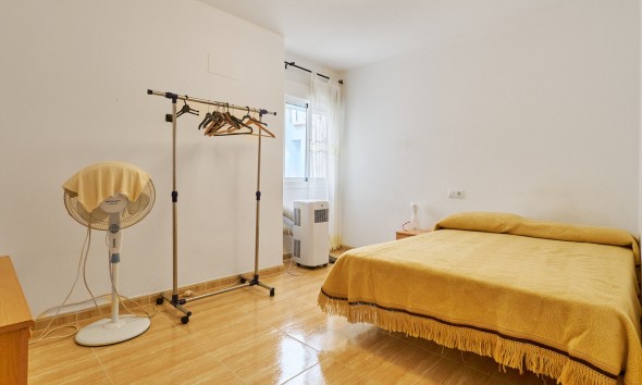 Resale - Apartment / flat - Turre