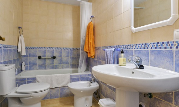 Resale - Apartment / flat - Turre