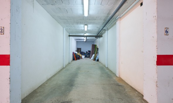 Herverkoop - Herenhuis - Bédar