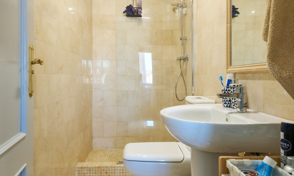 Herverkoop - Herenhuis - Bédar