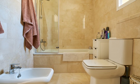 Herverkoop - Herenhuis - Bédar