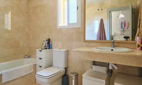 Herverkoop - Herenhuis - Bédar