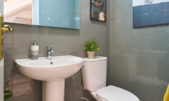 Herverkoop - Herenhuis - Bédar