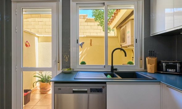 Herverkoop - Herenhuis - Bédar