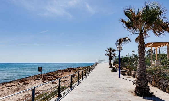 Obra nueva - Unifamiliar - Orihuela Costa