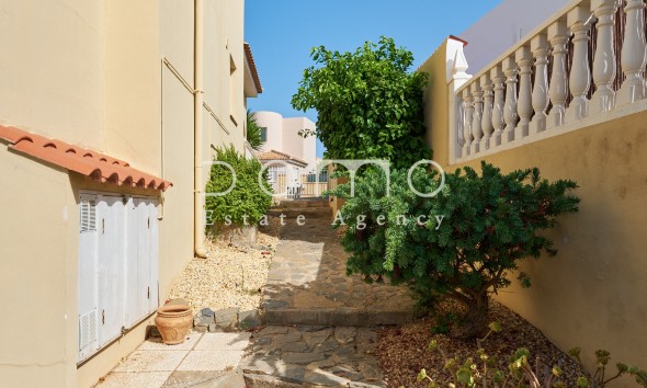 Resale - Villa - Turre