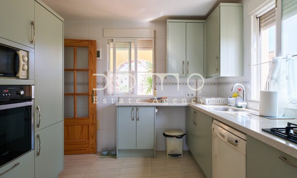 Resale - Villa - Turre