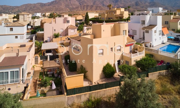 Resale - Villa - Turre