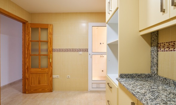 Resale - Apartment / flat - Turre