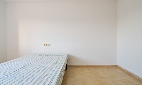 Resale - Apartment / flat - Turre