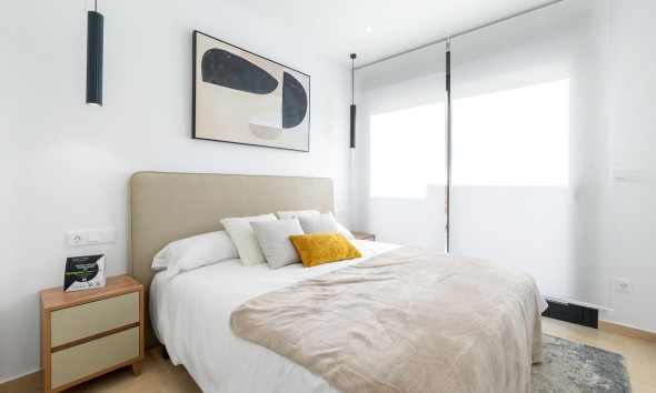 Obra nueva - Bungalow elevado - Torrevieja